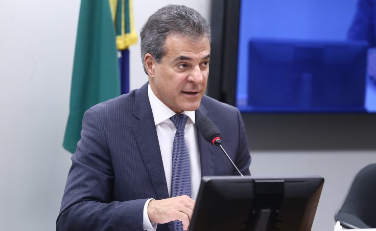 Comissão da Câmara aprova regime de depreciação acelerada para máquinas novas