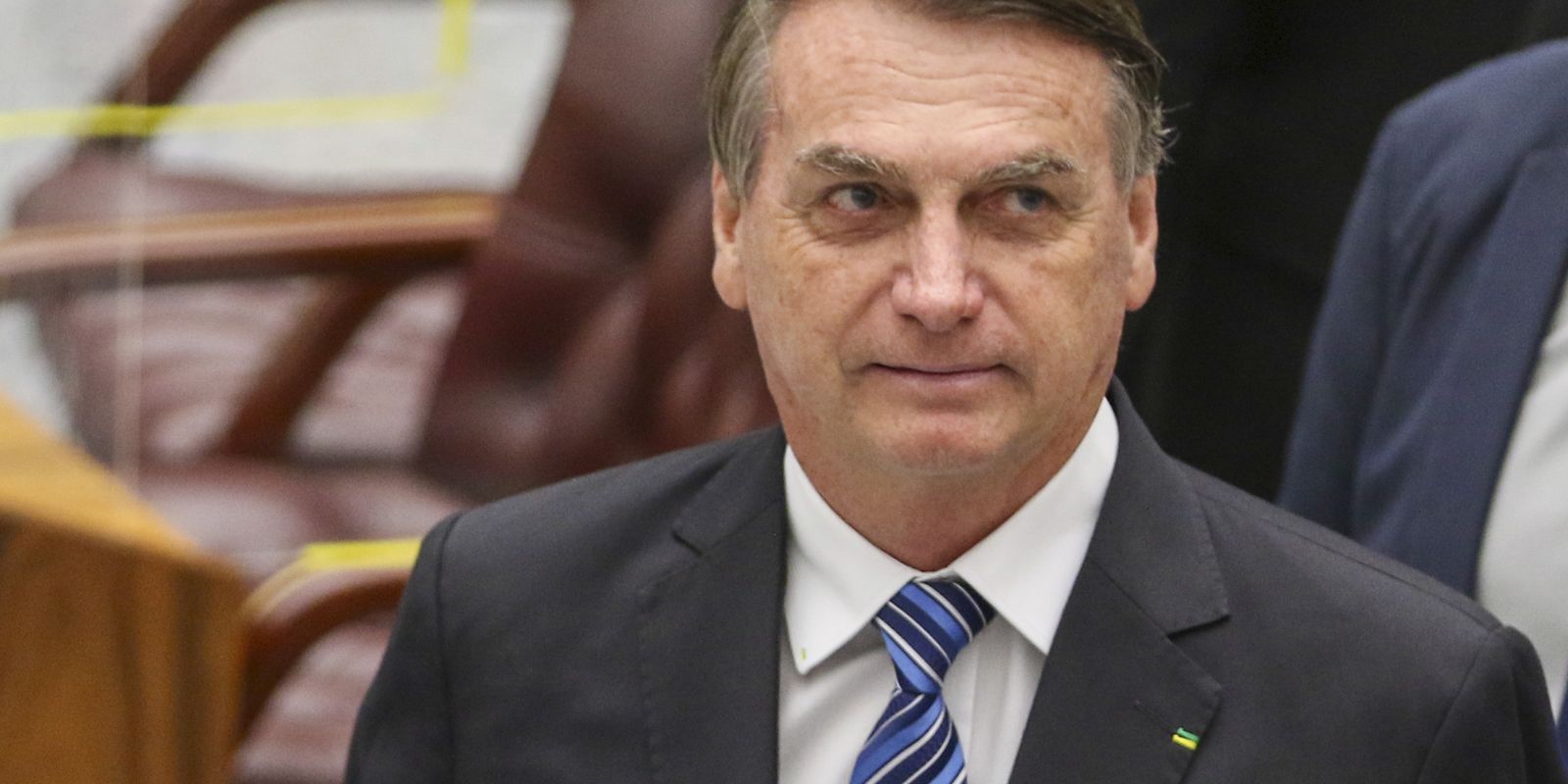 Exército entrega armas de Bolsonaro à Polícia Federal, mas duas estão ausentes