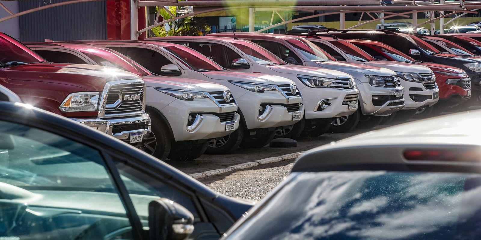 Fenabrave registra crescimento de 16,01% nos emplacamentos de veículos no Brasil no primeiro semestre