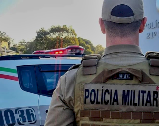 Homem é preso por dívida de pensão alimentícia durante abordagem de trânsito em Timbó