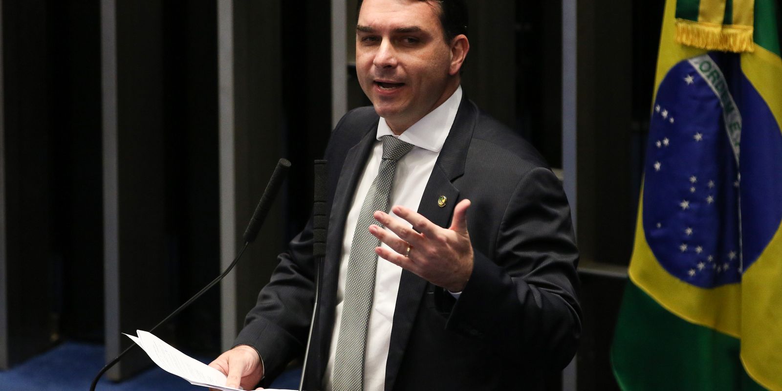 PGR solicita oitiva de Flávio Bolsonaro em inquérito de calúnia contra Lula