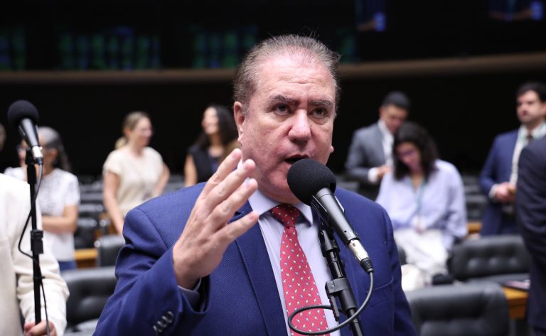 Câmara dos Deputados avalia subsídio federal para seguro emergencial contra catástrofes naturais