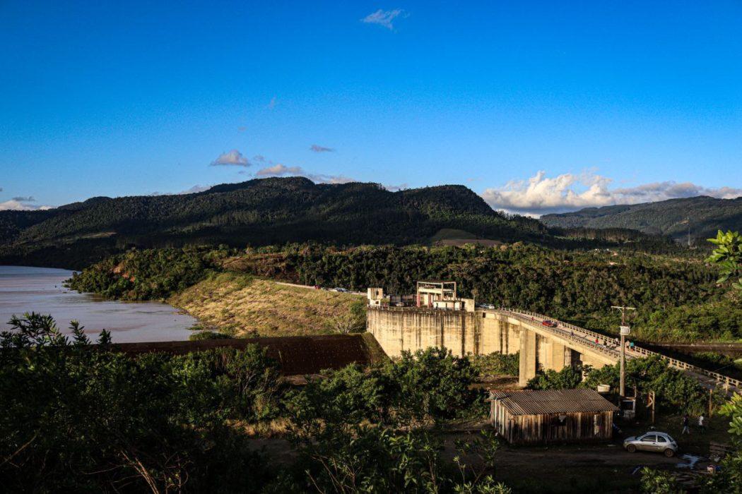 Tensão aumenta na Barragem Norte: conflito com indígenas expõe promessas antigas e cobra diálogo de Jorginho Mello