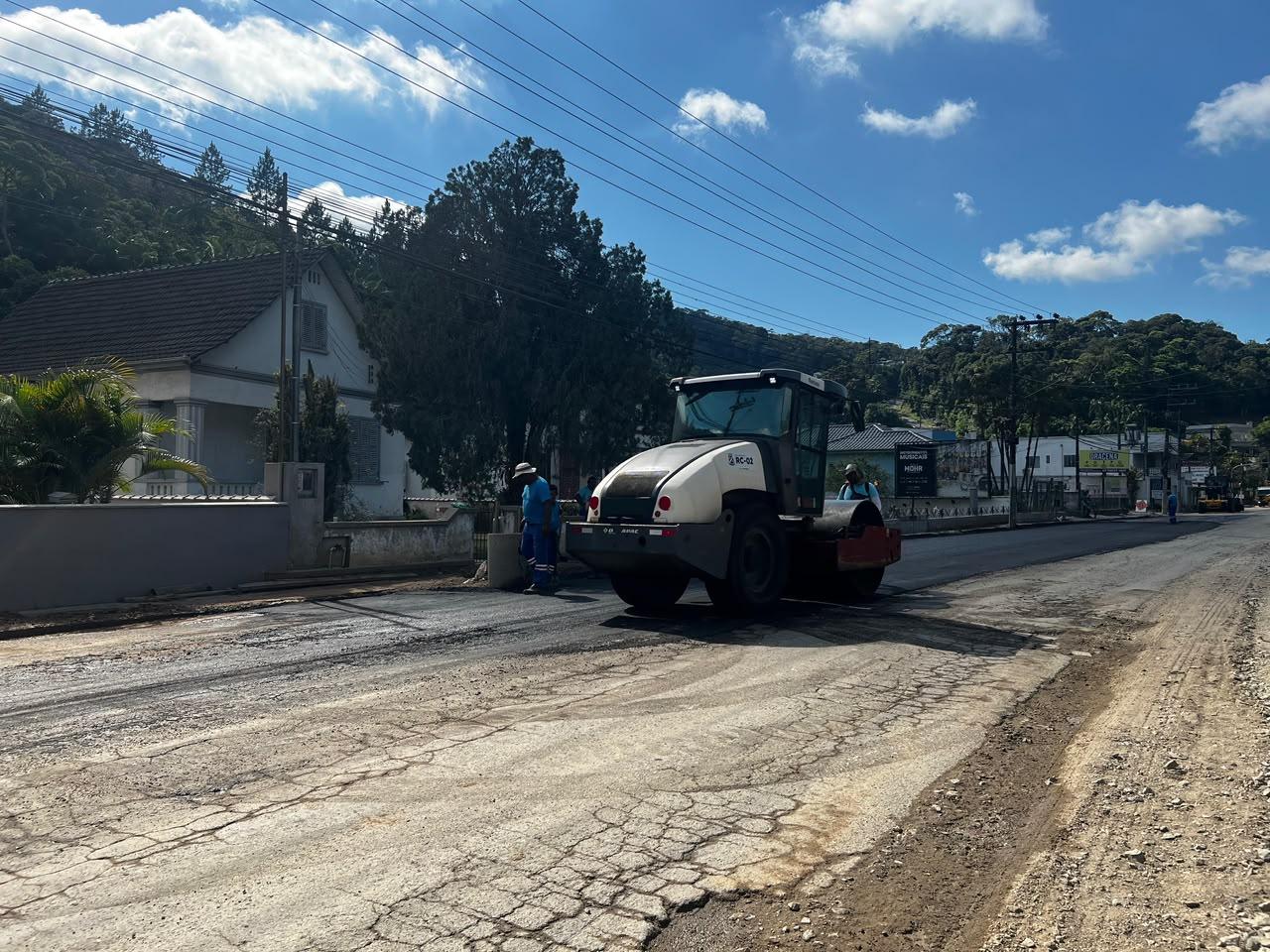 Última etapa da pavimentação da Avenida Primeiro de Maio pelo Programa Asfaltaço começa nesta sexta-feira