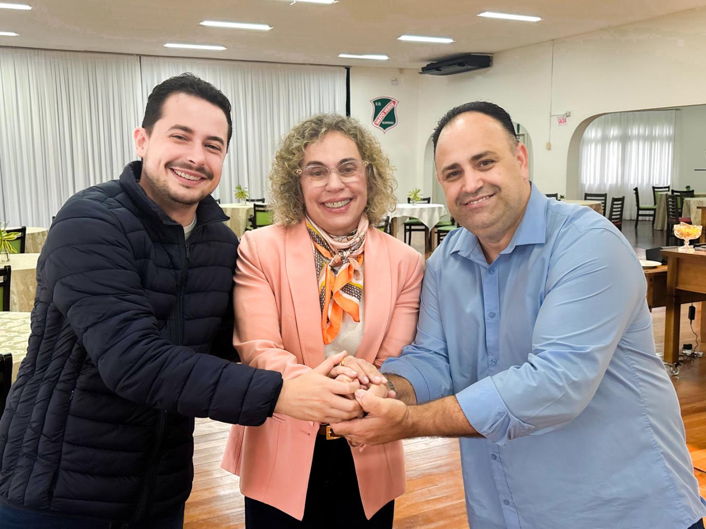 Vereador Adriano Pereira coordenará as pré-campanhas de Ana Paula Lima e Jean Volpato em Blumenau.