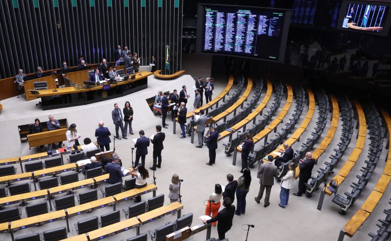 Câmara dos Deputados aprova criação de novos cargos no TRT-7