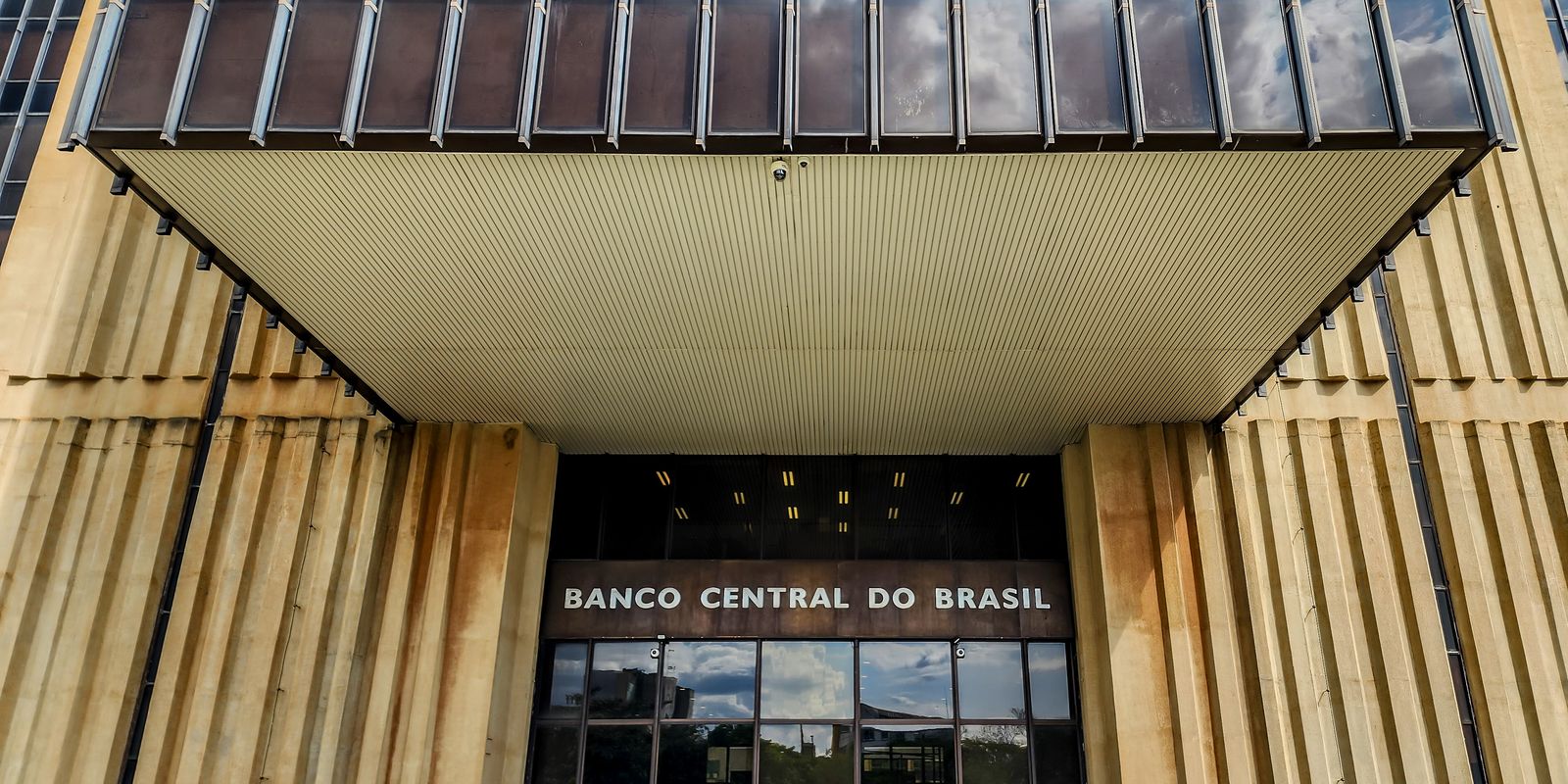 Copom reduz taxa Selic para 14% ao ano em nova decisão econômica