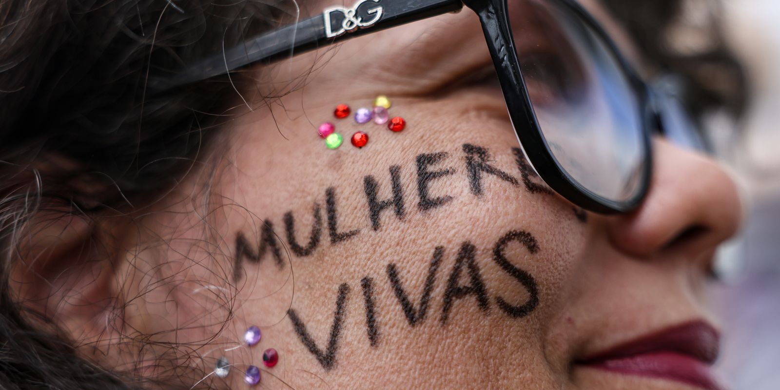 Ex-policial civil do Rio recebe condenação por feminicídio de ex-mulher