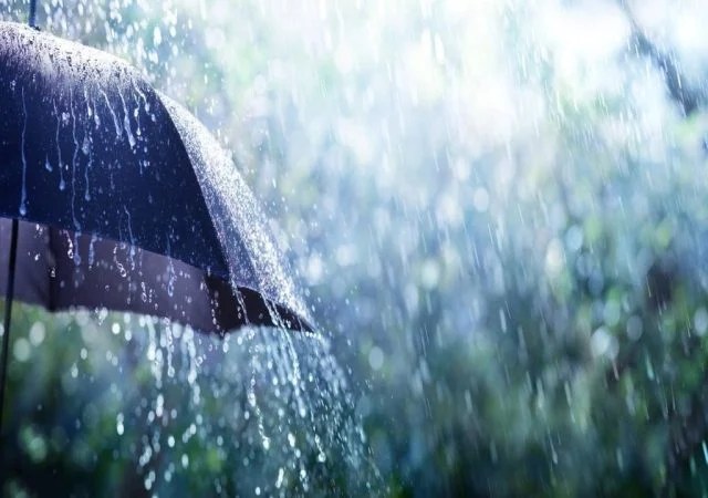 Frente fria mantém risco de temporais e alagamentos em SC