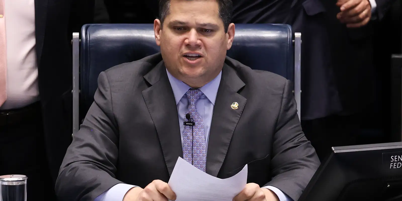Governo pressiona Senado para instalar comissão da MP das blusinhas