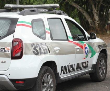 Homem é preso após se esconder em armário na casa da ex-companheira em Benedito Novo