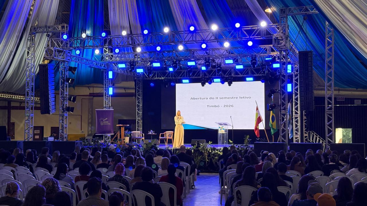 Mais de 900 servidores participam do Encontro Pedagógico da Rede Municipal de Ensino de Timbó