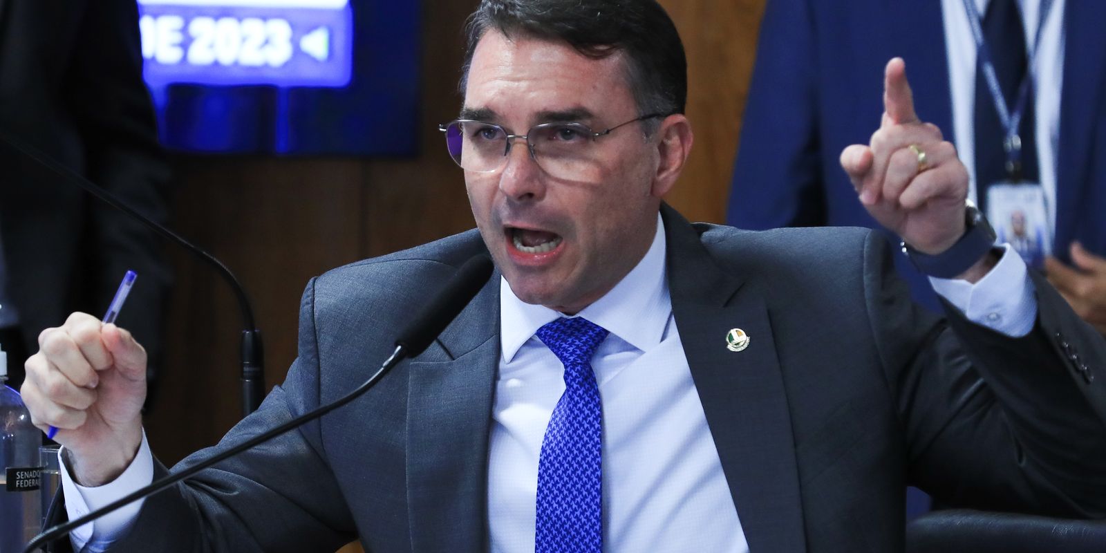 Missão pede investigação sobre filiação ao PL e TSE toma providências