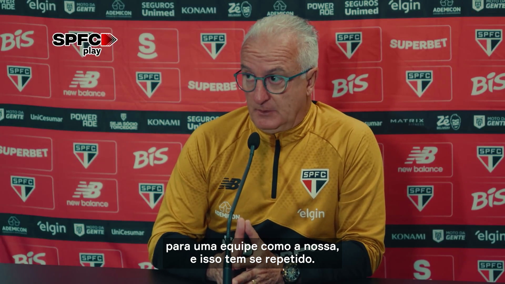 Dorival Júnior cobra defesa e lamenta oscilação do São Paulo após tropeço