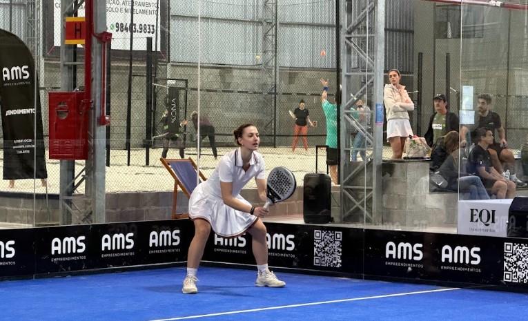 Padel reúne mais de 70 duplas e movimenta Florianópolis