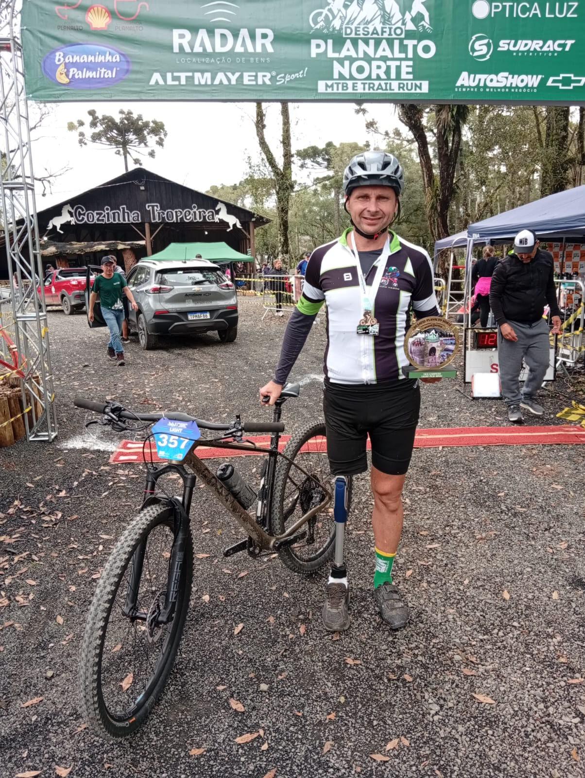 Paratleta de Indaial no pódio do Desafio Planalto Norte – MTB e Trail Run