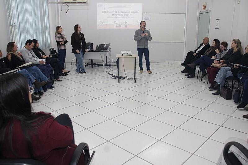 Secretaria de Saúde inicia capacitação de lideranças para aprimorar atendimento nas unidades