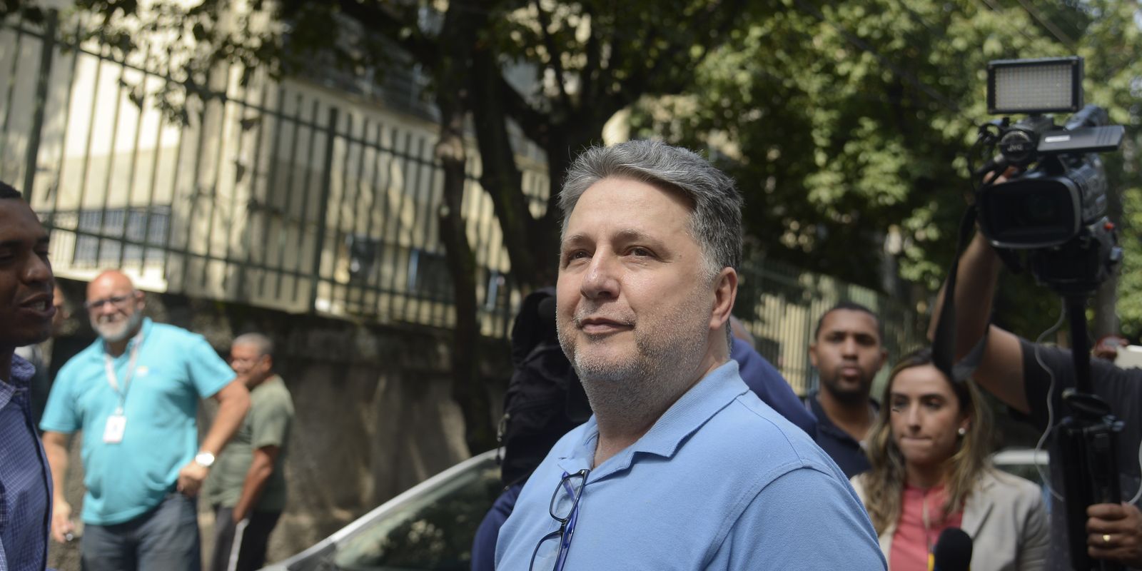 TRE-RJ veta propaganda eleitoral e participação de Anthony Garotinho em debates