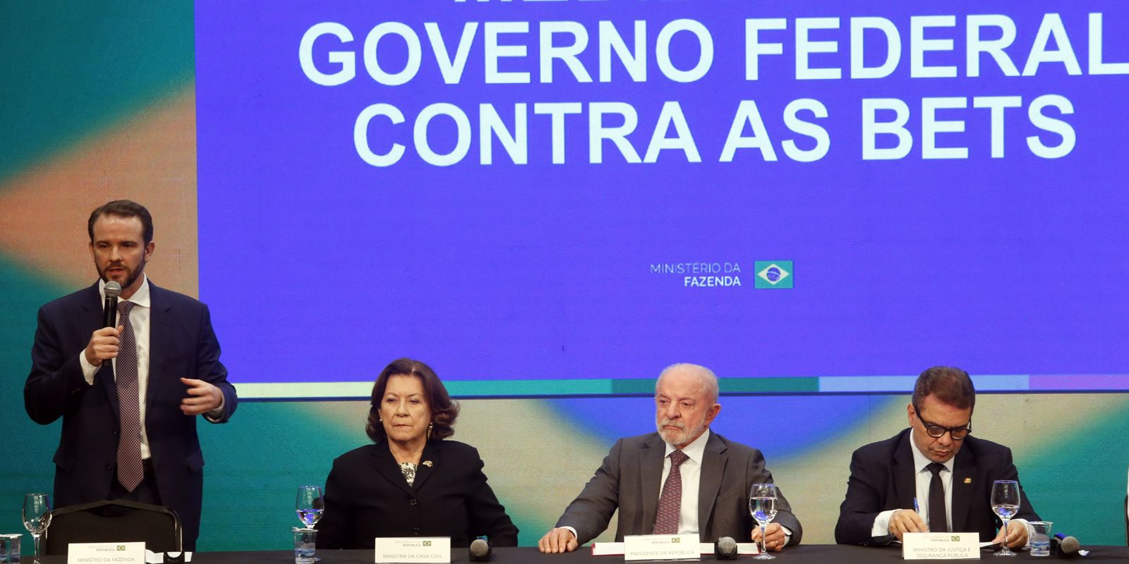 Governo vai bloquear sites de apostas online que descumprirem prazo
