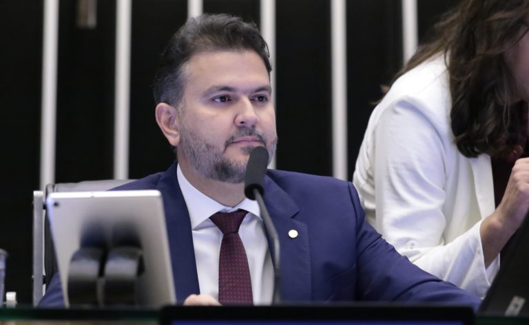 Comissão aprova isenção de impostos para tecnologia assistiva