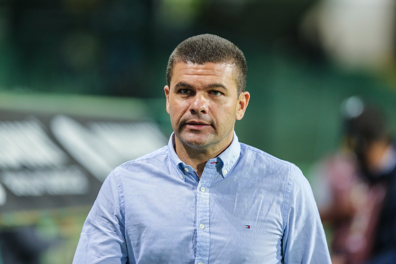 Criciúma confirma Umberto Louzer como novo técnico
