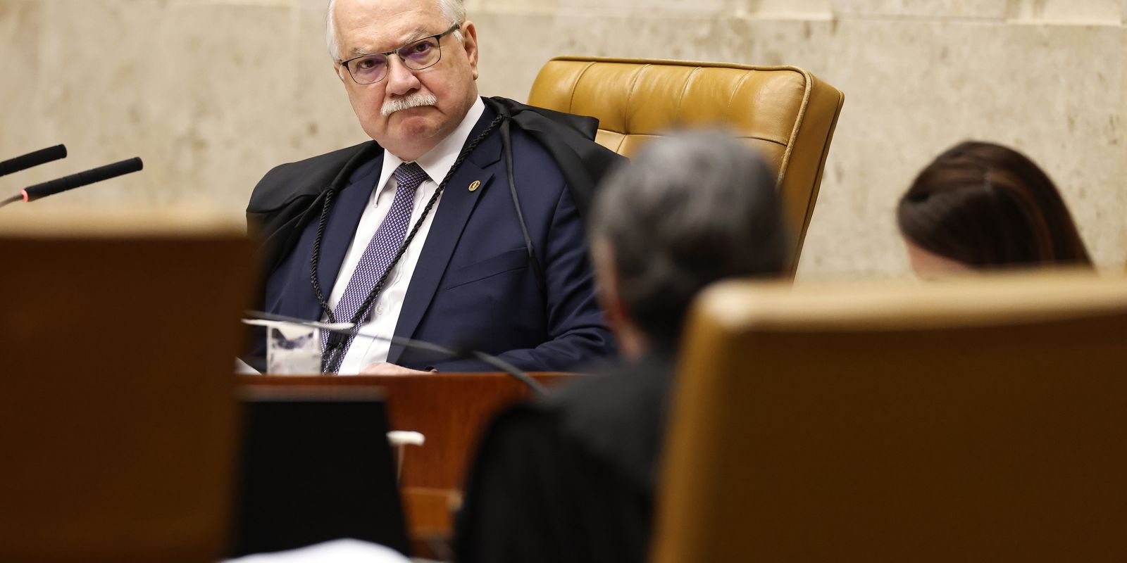 Fachin cancela sessão plenária em meio ao avanço da crise no STF