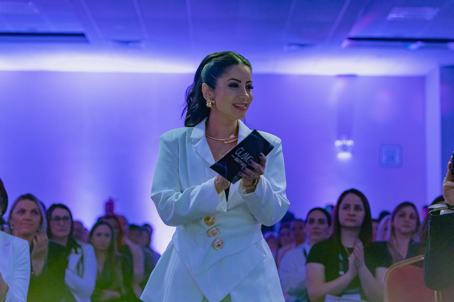 Entre pincéis, tesouras e grandes negócios, Balneário Camboriú recebe a Glamour Beauty Show