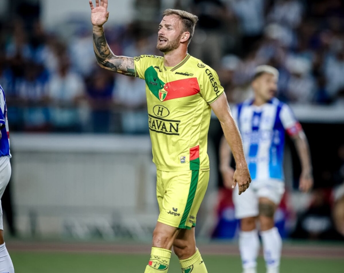 Jonatan Lucca valoriza liderança do Brusque no quadrangular e convoca torcida para mais uma decisão em casa