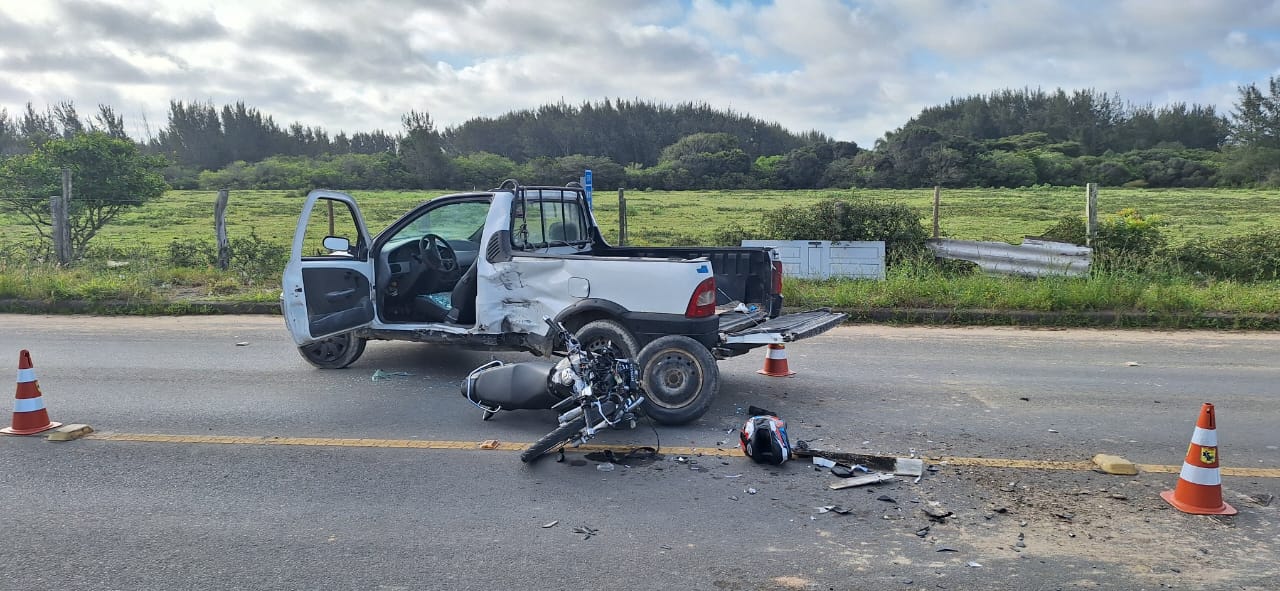 Motociclista fica gravemente ferido em acidente na SC-100