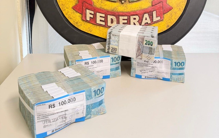 PF apreende R$ 500 mil com candidato em Florianópolis