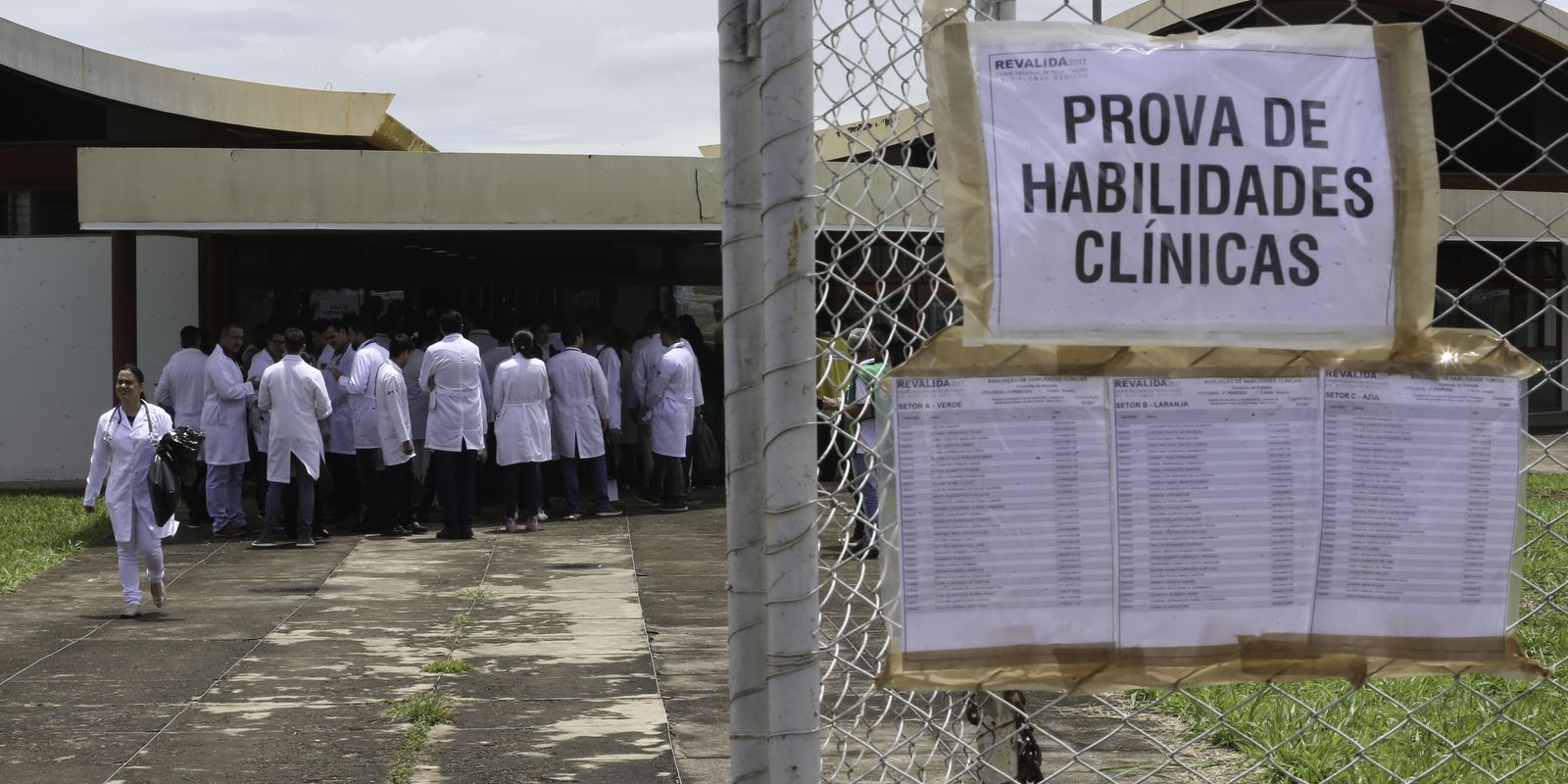 Revalida: prazo para envio de diploma médico termina em 19 de setembro