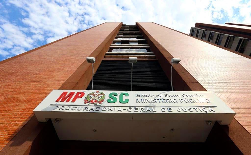 Reviravolta em caso de empresário morto em Indaial: MPSC denuncia companheira por homicídio qualificado