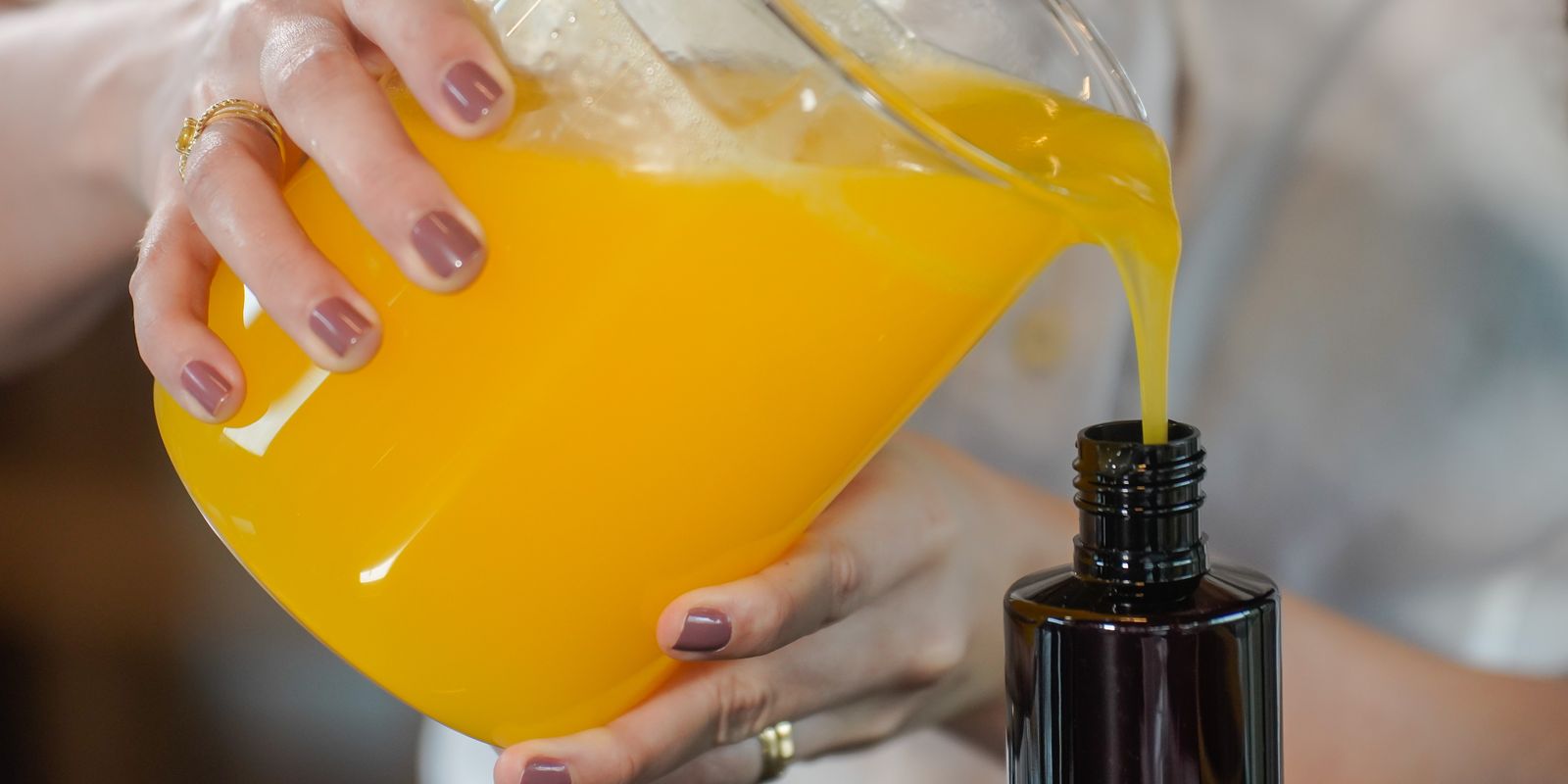 Anvisa define regras e libera fabricação de cosméticos artesanais no país