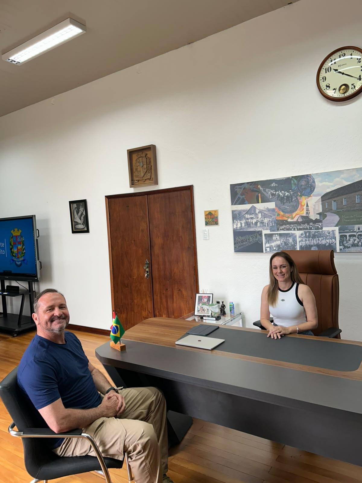 Articulação política de Flávio Buzzi coloca primeira mulher à frente da Prefeitura de Timbó