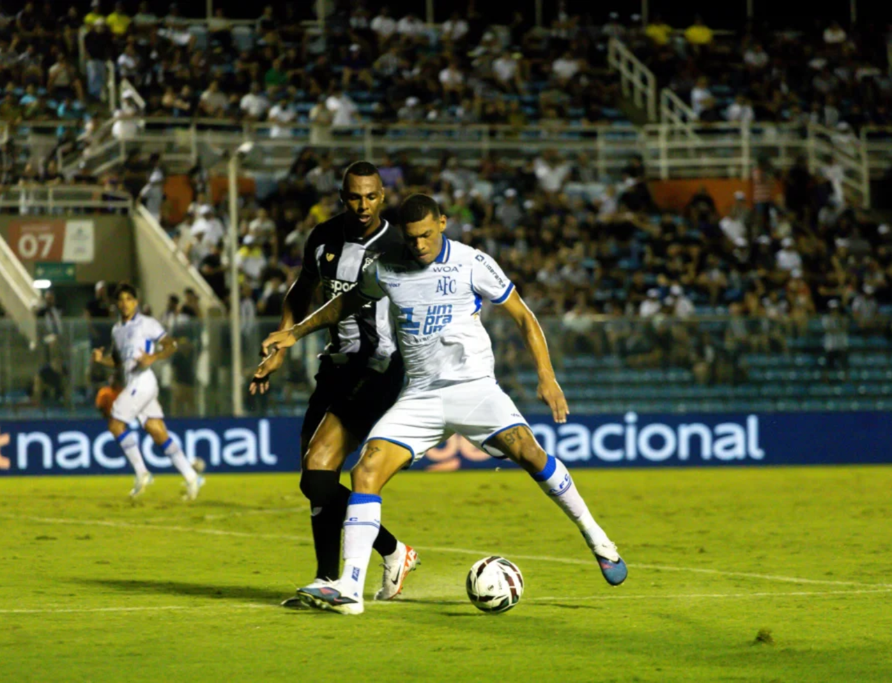 Avaí x Ceará: Leão busca vitória na Ressacada pela Série B