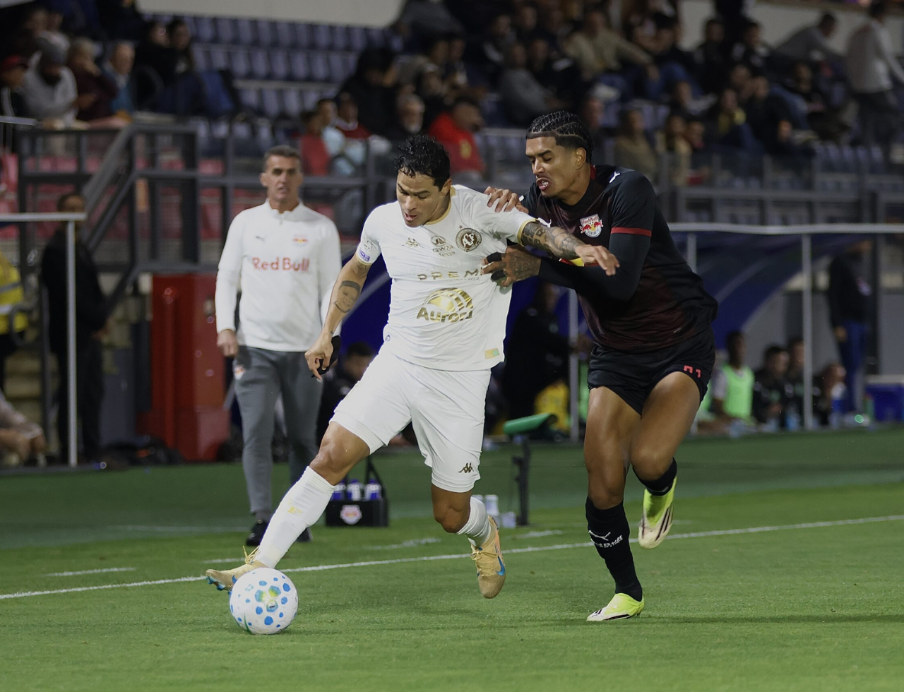 Chapecoense perde por 3 a 0 e pode ter rebaixamento confirmado na próxima rodada