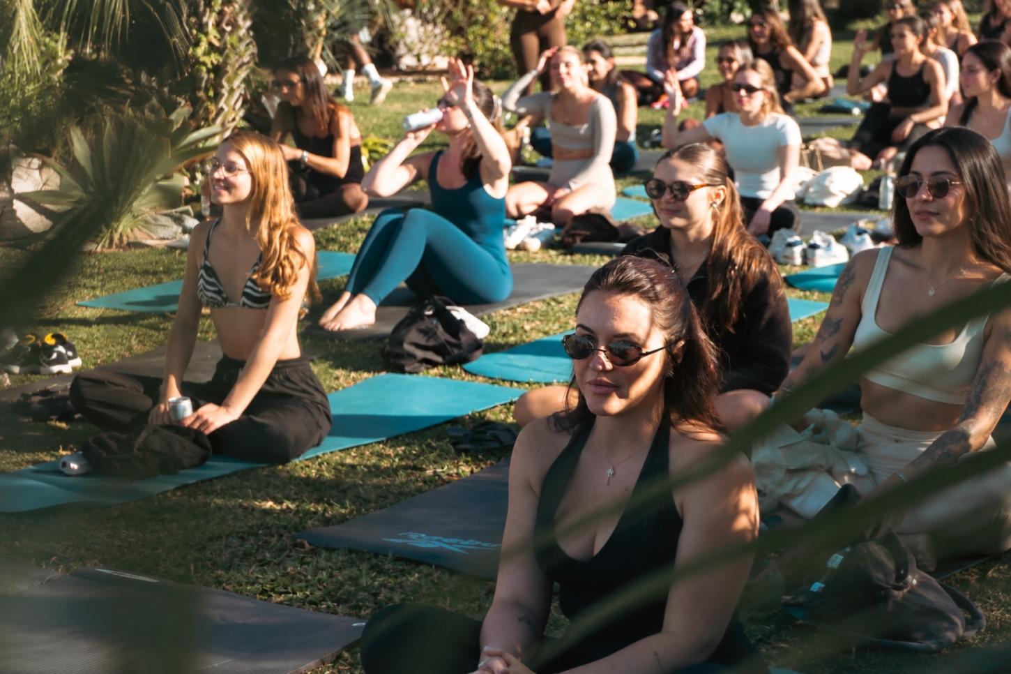 Coffee Wellness & Club: Praia do Rosa recebe experiência de wellness com yoga e lifestyle na Fazenda Verde