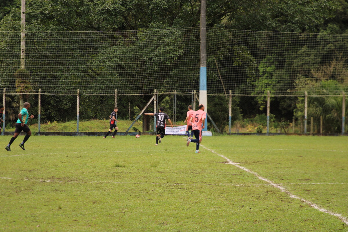 Com 25 gols em cinco partidas, rodada do Amador de Guabiruba define primeiros classificados ao mata-mata