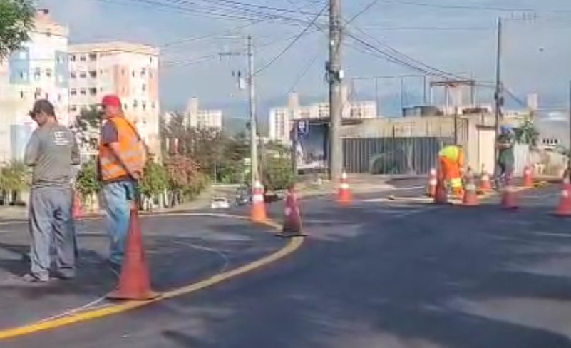 Criciúma ganha nova rotatória e muda trânsito na Avenida dos Italianos