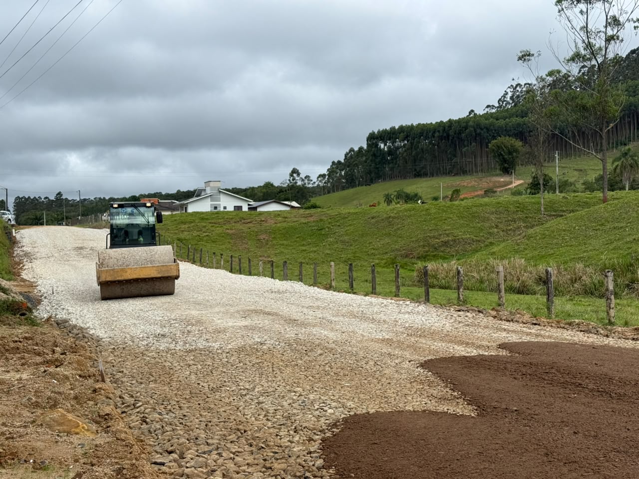 Estrada da Linha Tigre recebe investimento de R$ 1,7 milhão em Cocal do Sul