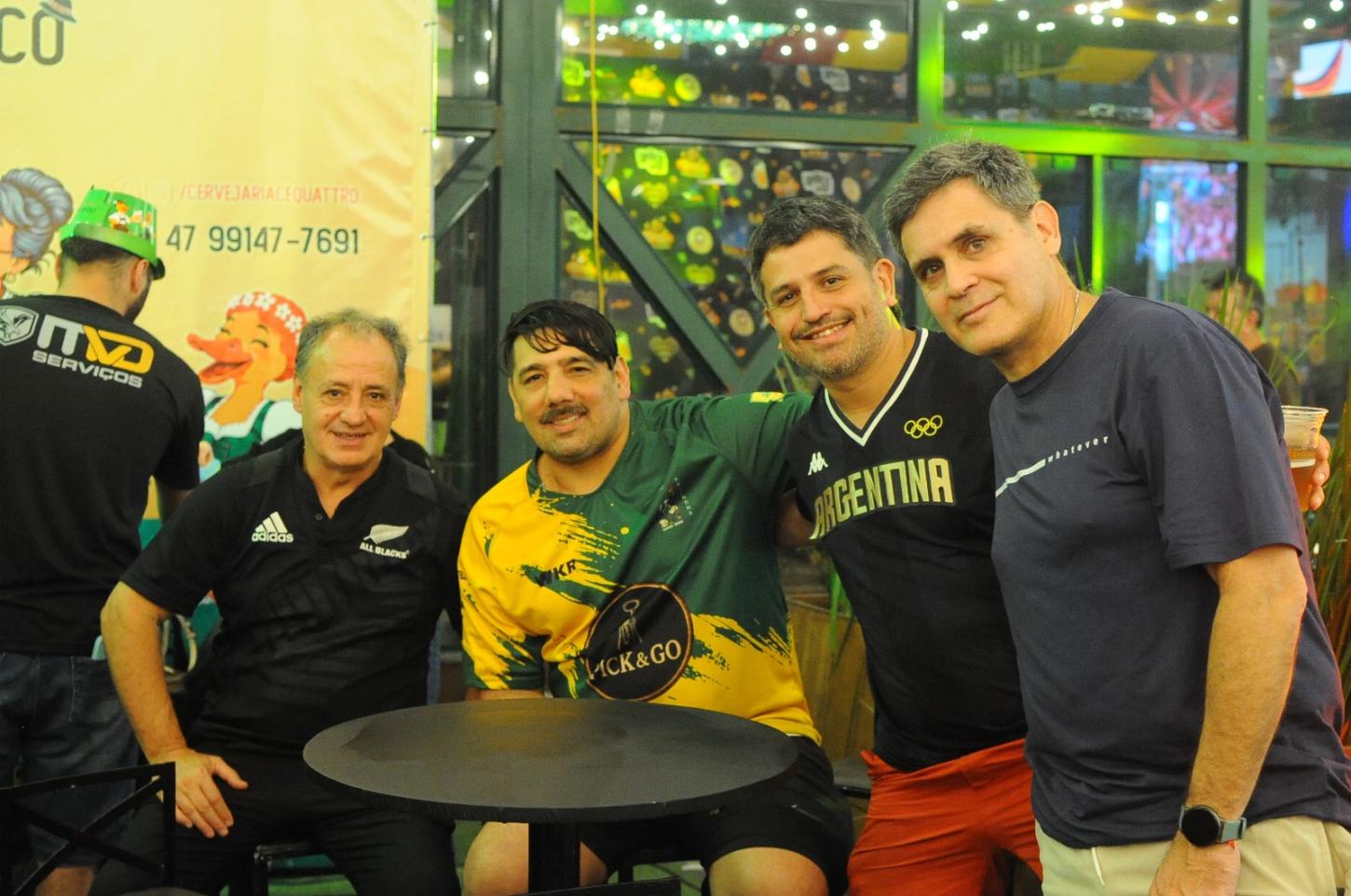 Grupo argentino de rugby conhece a Fenarreco durante encontro de veteranos