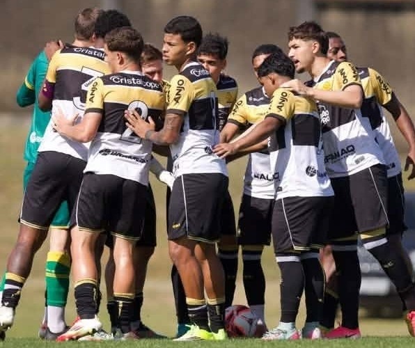 Jogo entre Criciúma e Flamengo terá entrada solidária nesta terça