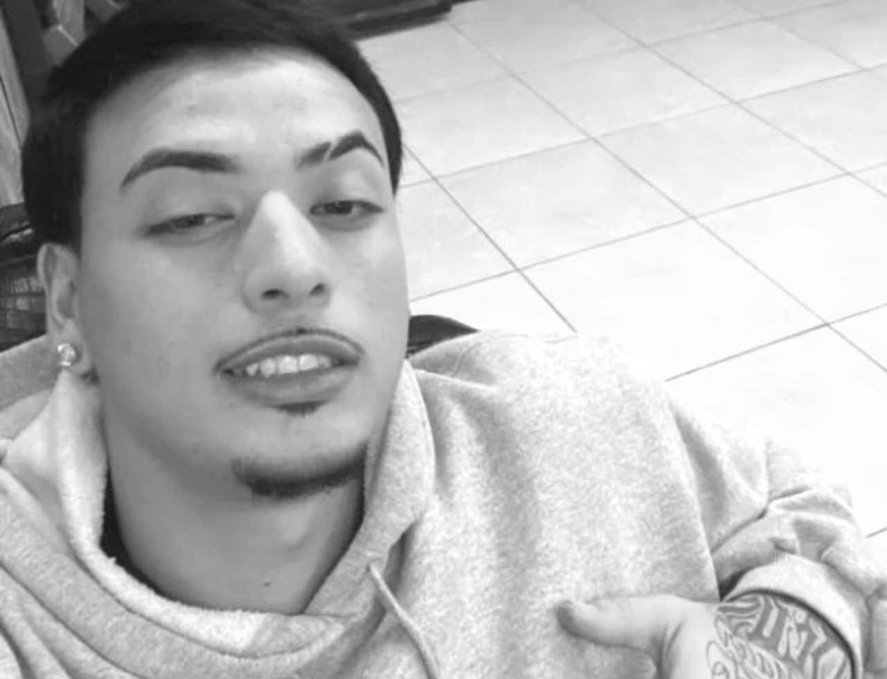 Jovem barbeiro de 19 anos morre após acidente de moto em Imbituba