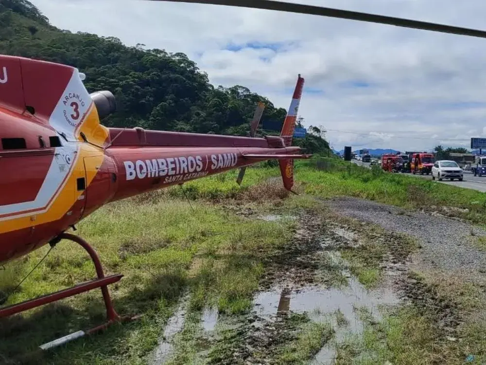 Morte na BR-470, resgate aéreo e incêndio industrial marcam atendimentos dos bombeiros no Vale