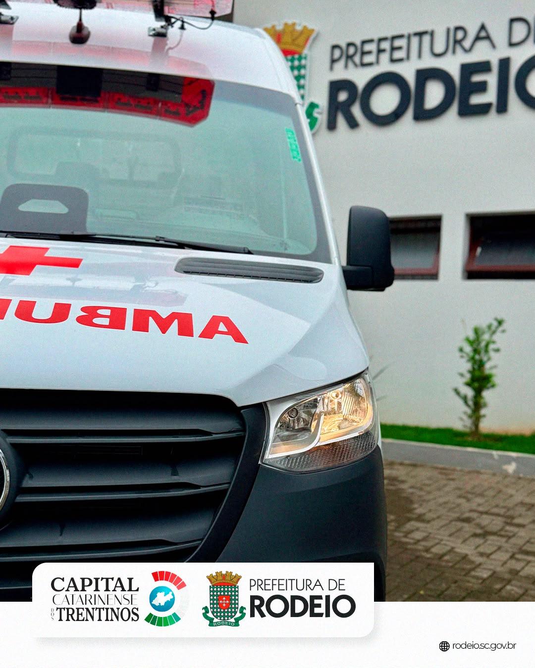 Nova ambulância reforça atendimento da Saúde em Rodeio