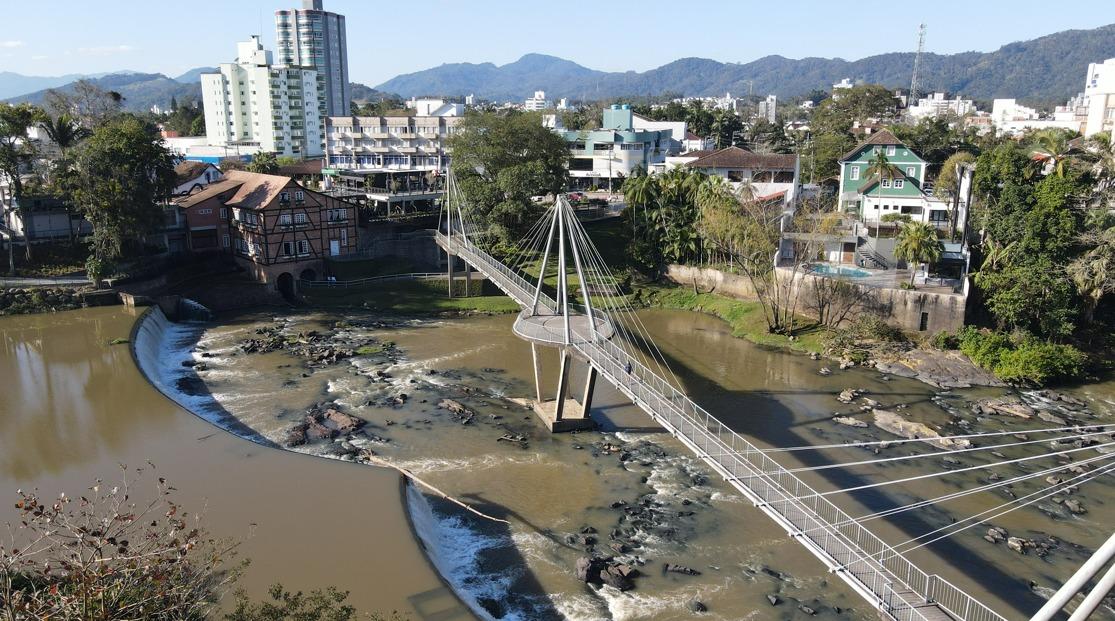 Ponte do Jardim do Imigrante será interditada nesta quarta-feira para manutenção na iluminação