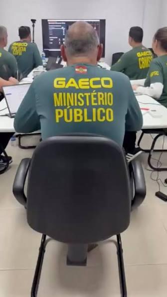 PREFEITO ALIADO DE JORGINHO MELLO É PRESO EM OPERAÇÃO DO GAECO QUE INVESTIGA SUPOSTO ESQUEMA DE CORRUPÇÃO EM SANTA CATARINA