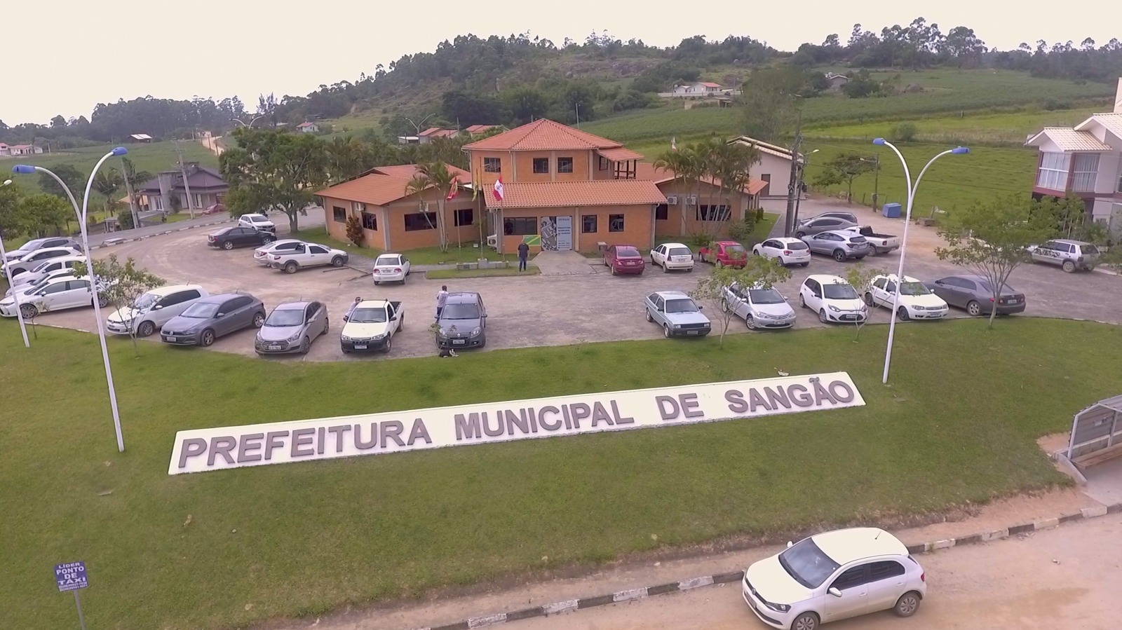 Prefeito de Sangão é afastado por 180 dias após denúncia de corrupção