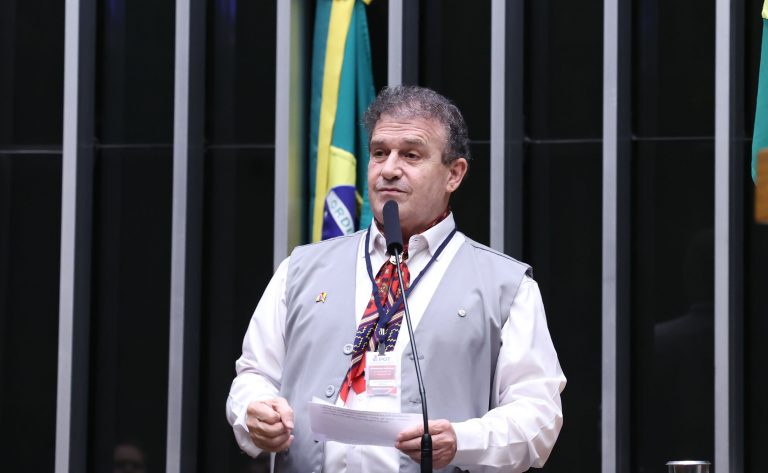 Projeto cria diretrizes para ciclovias em rodovias federais no país