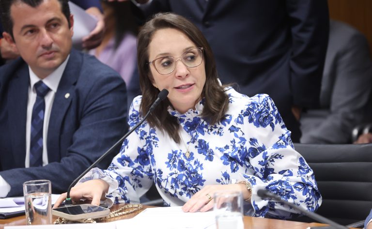 Projeto cria política de saúde mental na educação básica